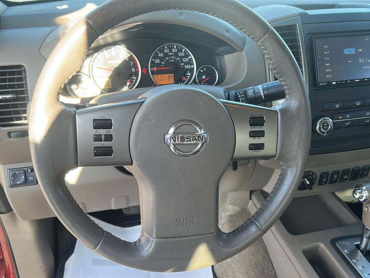 Used 2012 Nissan Frontier SL AWD/4WD image 12