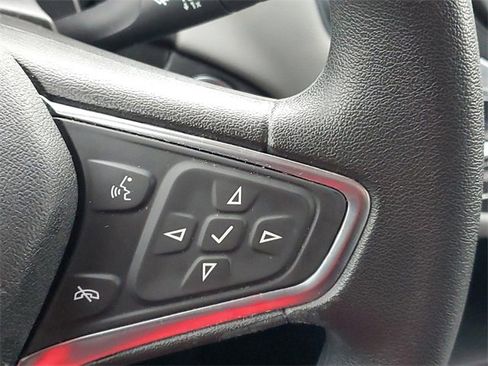 Used 2018 Chevrolet Equinox LT image 22