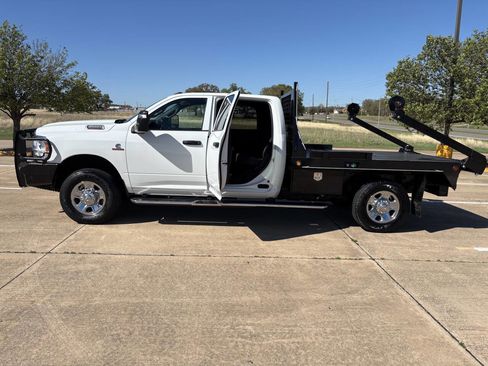 Used 2023 RAM 3500 Tradesman image 10