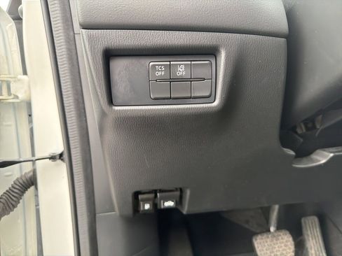 Used 2019 MAZDA CX-5 Touring image 12