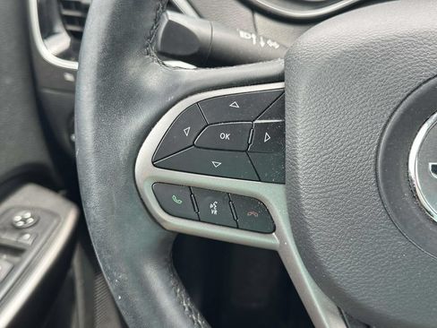Used 2019 Jeep Cherokee Limited AWD/4WD image 22