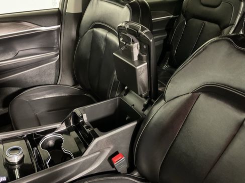 Used 2021 Jeep Grand Cherokee L Limited image 29