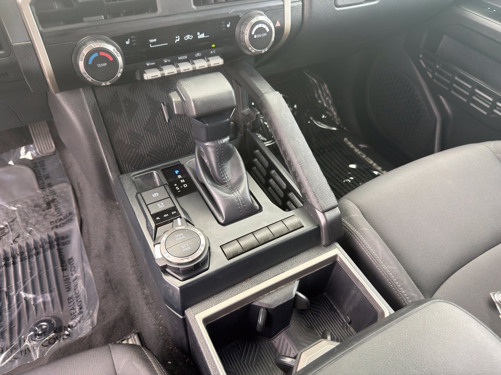 Used 2024 Toyota Tacoma SR5 AWD/4WD image 22
