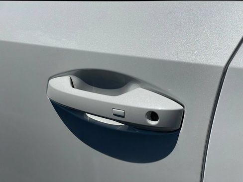 Certified 2025 Nissan Kicks SV AWD/4WD image 29