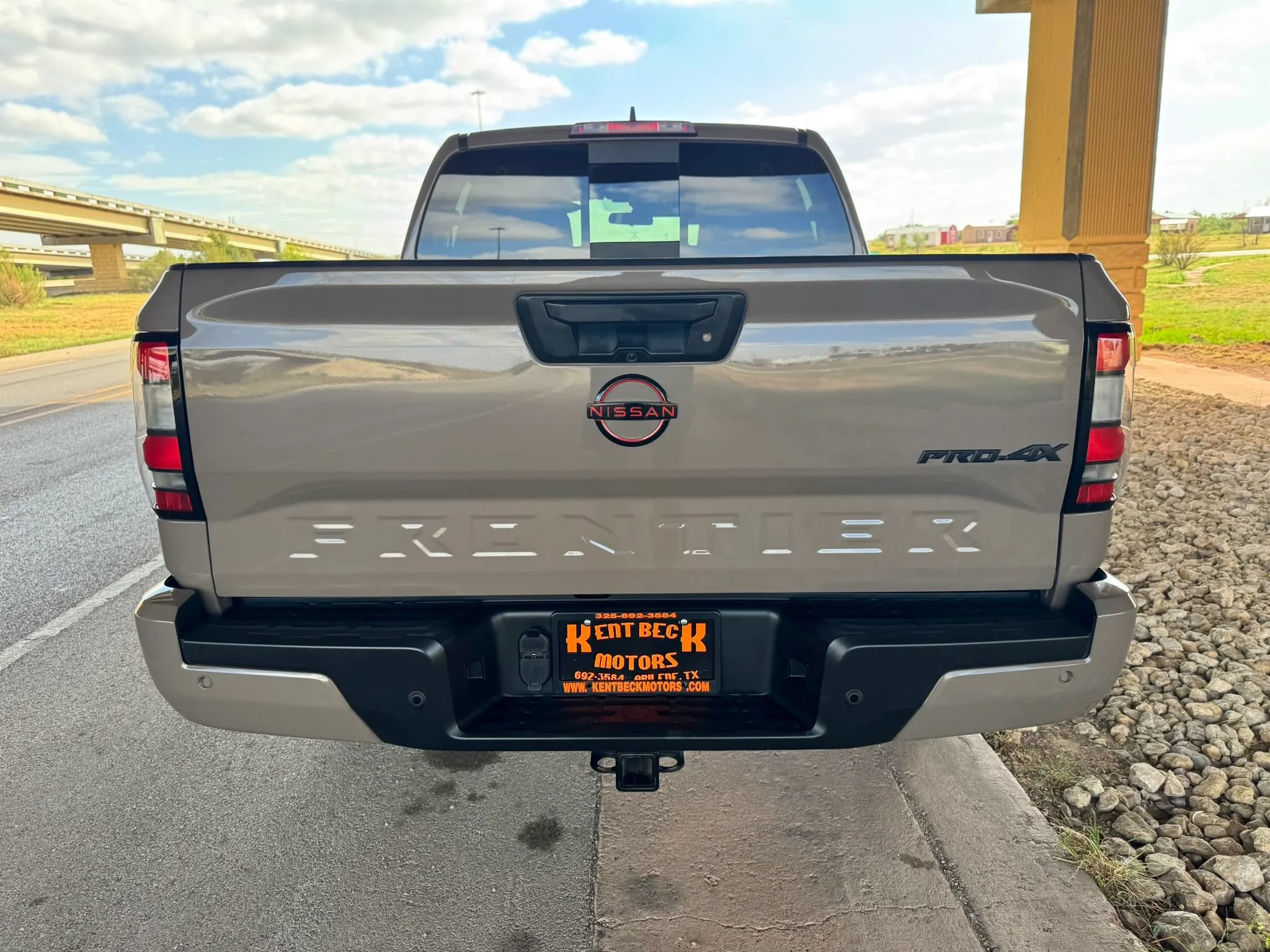Used 2023 Nissan Frontier PRO-4X w/ Pro Convenience Package AWD/4WD image 4