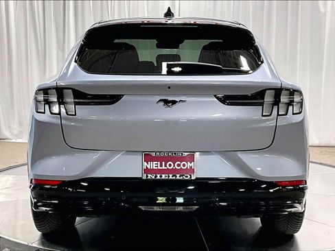 Used 2022 Ford Mustang Mach-E Premium AWD/4WD image 8