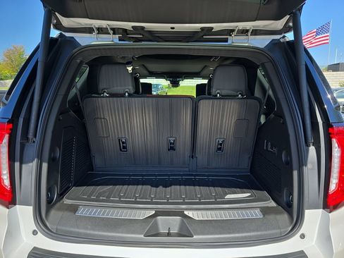 Used 2023 GMC Yukon Denali Ultimate w/ LPO, Floor Liner Package AWD/4WD image 13