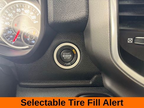 Used 2024 RAM 2500 Big Horn w/ Sport Appearance Package image 19