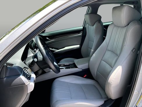Used 2018 Honda Accord EX-L image 8