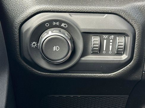 Certified 2022 Jeep Wrangler Unlimited Sport image 29