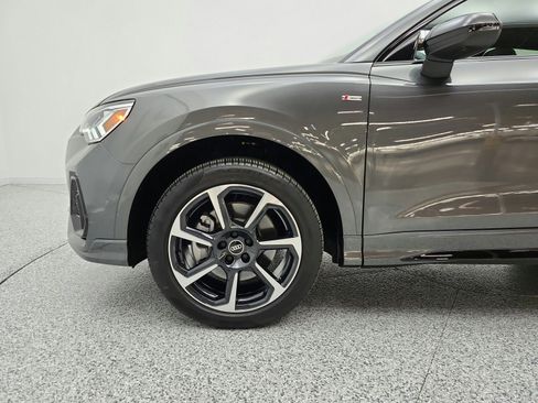 Used 2025 Audi Q3 2.0T Premium Plus w/ Premium Plus Package AWD/4WD image 38
