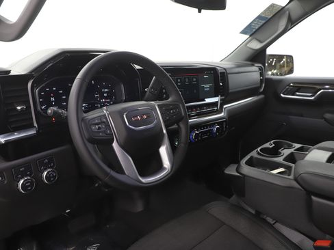 Used 2024 GMC Sierra 1500 Elevation image 25