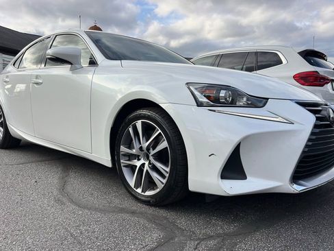 Used 2018 Lexus IS 300 image 10