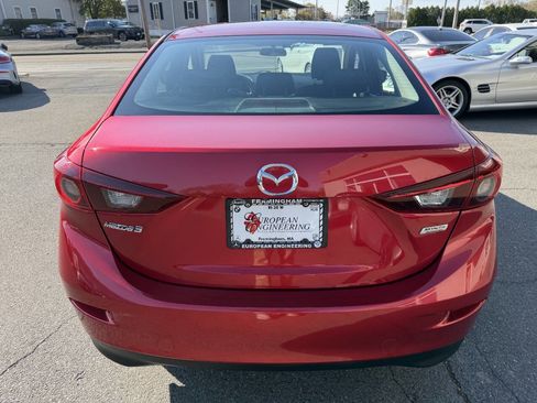Used 2017 MAZDA MAZDA3 Sport FWD image 6