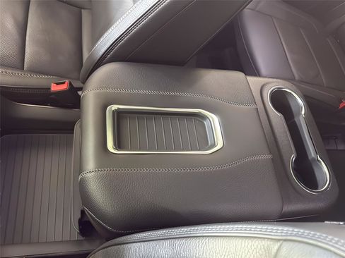 Used 2024 GMC Yukon Denali AWD/4WD image 29
