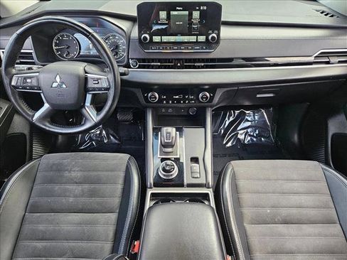 Used 2024 Mitsubishi Outlander SE FWD image 16