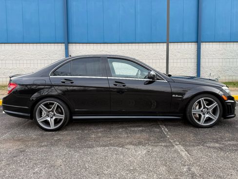 Used 2009 Mercedes-Benz C 63 AMG Sedan image 4