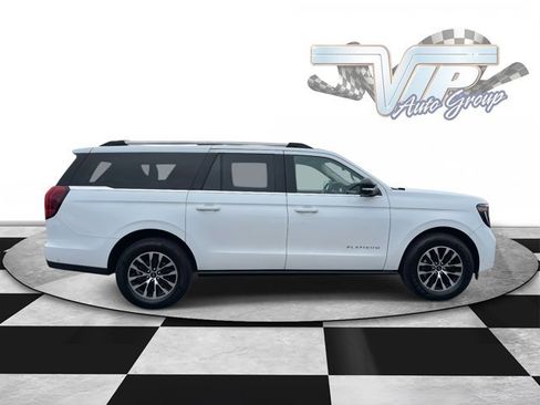Certified 2025 Ford Expedition Max Platinum image 5