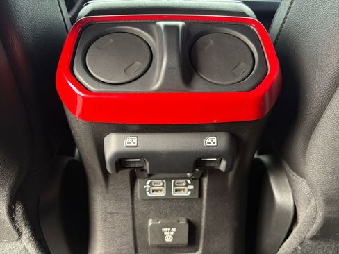 Used 2018 Jeep Wrangler Unlimited Rubicon image 6