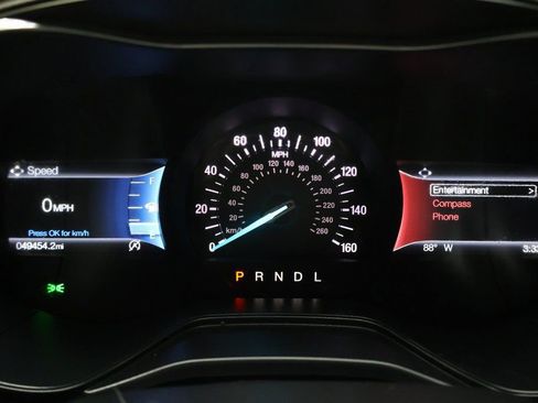 Used 2020 Ford Fusion SE image 19