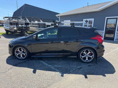Used 2014 Ford Focus ST w/ Equipment Group 202A FWD image 2