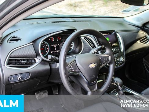 Used 2025 Chevrolet Malibu LT FWD image 30