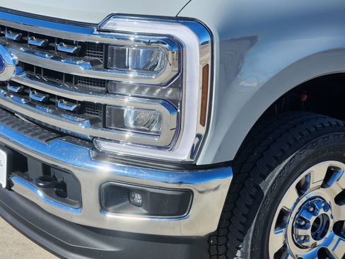 New 2026 Ford F250 Lariat w/ Chrome Package AWD/4WD image 10