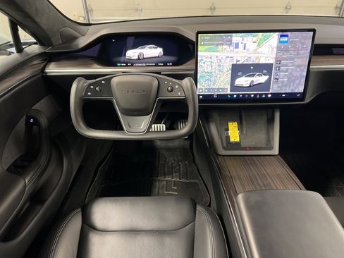 Used 2022 Tesla Model S Base image 8