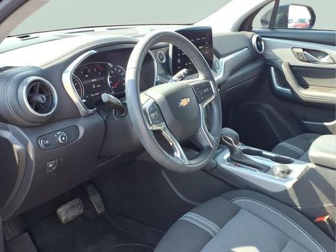 Used 2024 Chevrolet Blazer LT w/ Convenience Package FWD image 8
