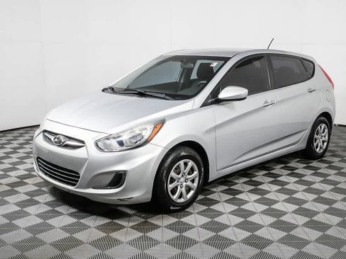 Used 2014 Hyundai Accent GS image 3