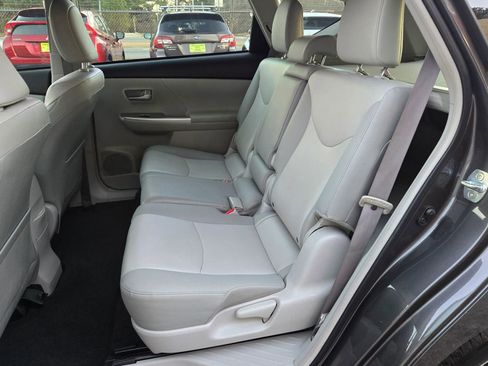 Used 2013 Toyota Prius V Five image 9