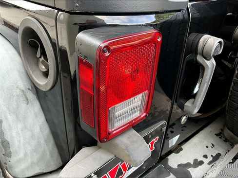 Used 2013 Jeep Wrangler Unlimited Sport AWD/4WD image 23