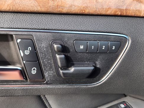 Used 2012 Mercedes-Benz E 350 4MATIC Sedan image 23