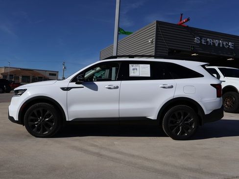 Used 2022 Kia Sorento X-Line EX image 2