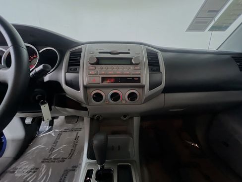 Used 2006 Toyota Tacoma PreRunner image 24