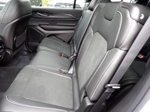 New 2025 Jeep Grand Cherokee L Altitude AWD/4WD image 11