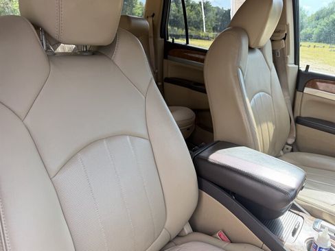 Used 2012 Buick Enclave Leather AWD/4WD image 37