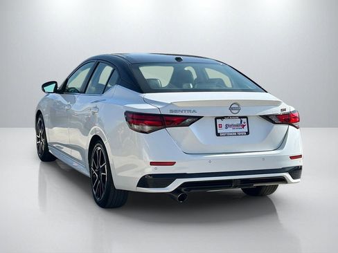Used 2025 Nissan Sentra SR w/ SR Premium Package FWD image 7