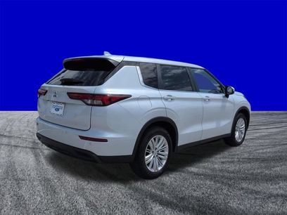 Used 2023 Mitsubishi Outlander ES