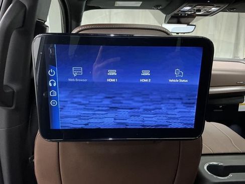 New 2026 Chevrolet Suburban High Country AWD/4WD image 28