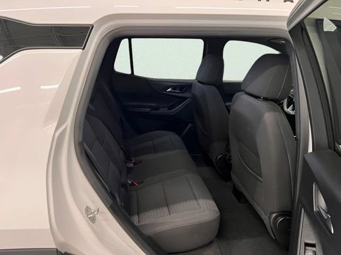 Certified 2025 Chevrolet Equinox LT FWD image 10