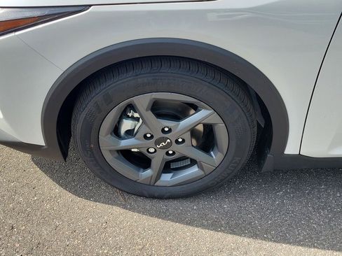 New 2026 Kia K4 LXS FWD image 35