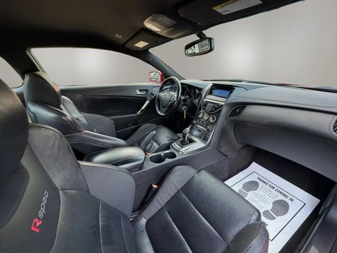 Used 2014 Hyundai Genesis 2.0T RWD image 25