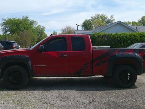 Used 2008 GMC Sierra 1500 SLE w/ Power Pack Plus RWD image 9