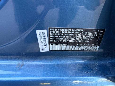 Used 2016 Volkswagen e-Golf SE image 25