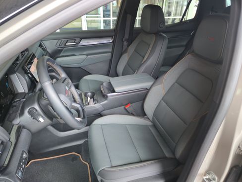 Used 2026 GMC Terrain AT4 w/ Convenience Package III AWD/4WD image 11