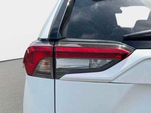 Certified 2025 Toyota RAV4 XLE AWD/4WD image 10