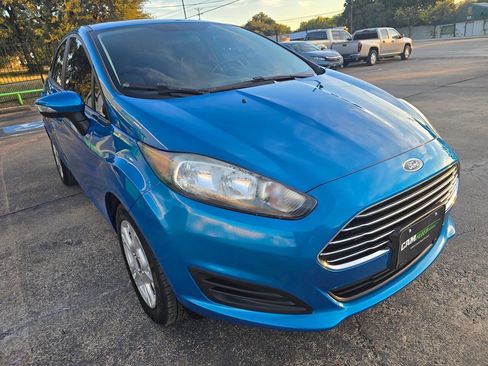 Used 2016 Ford Fiesta SE FWD image 3