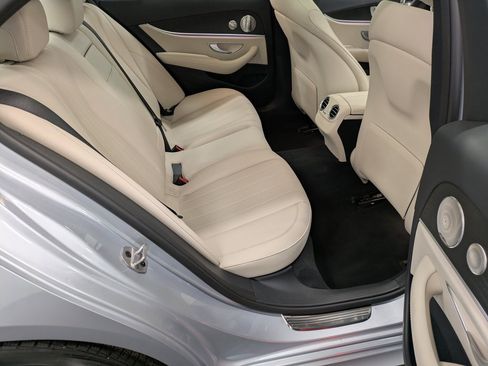 Used 2023 Mercedes-Benz E 350 4MATIC Sedan image 26