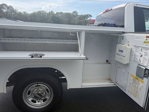 Used 2018 Ford F250 XL w/ Power Equipment Group RWD image 6